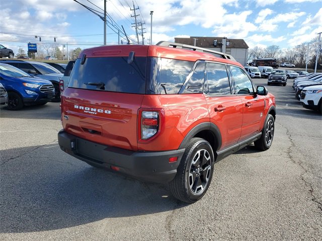 Used 2023 Ford Bronco Sport Outer Banks image 4