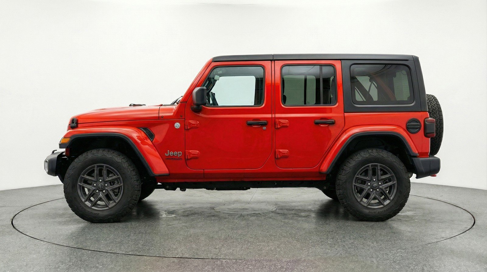 Used 2025 Jeep Wrangler Sport S image 3