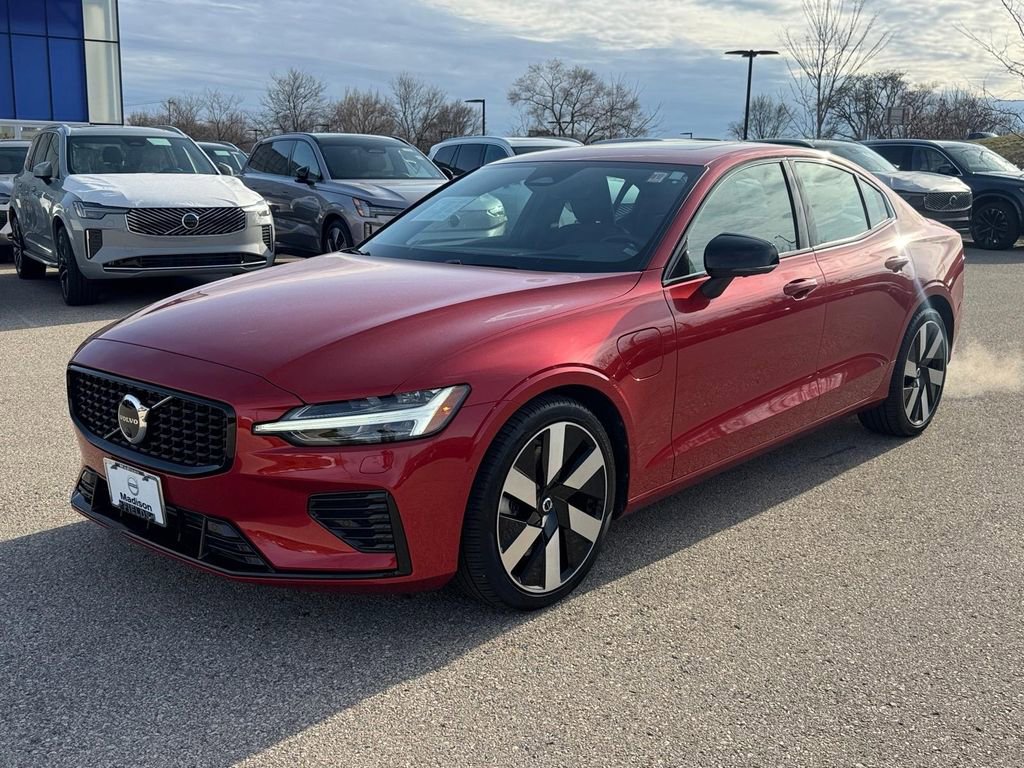 Certified 2023 Volvo S60 T8 Ultimate image 1