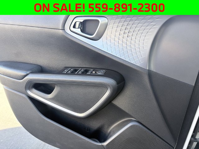 Used 2021 Kia Soul S FWD image 11