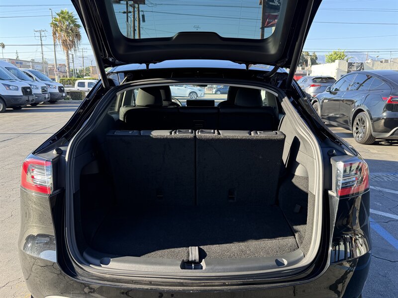 Used 2023 Tesla Model Y Long Range AWD/4WD image 6