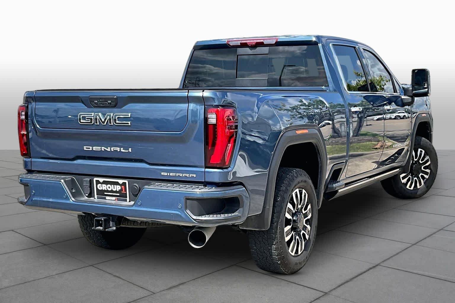 Used 2025 GMC Sierra 2500 Denali Ultimate AWD/4WD image 12