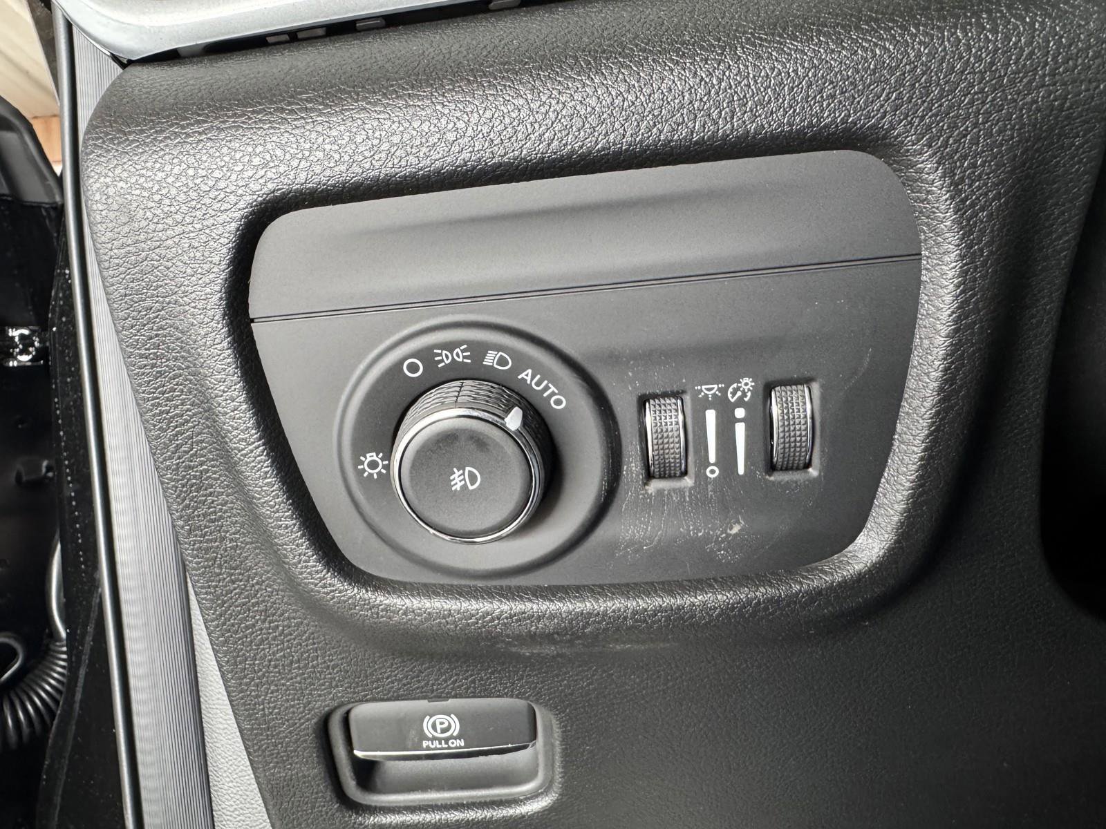 New 2025 Jeep Grand Cherokee L Limited w/ Black Appearance Package image 19