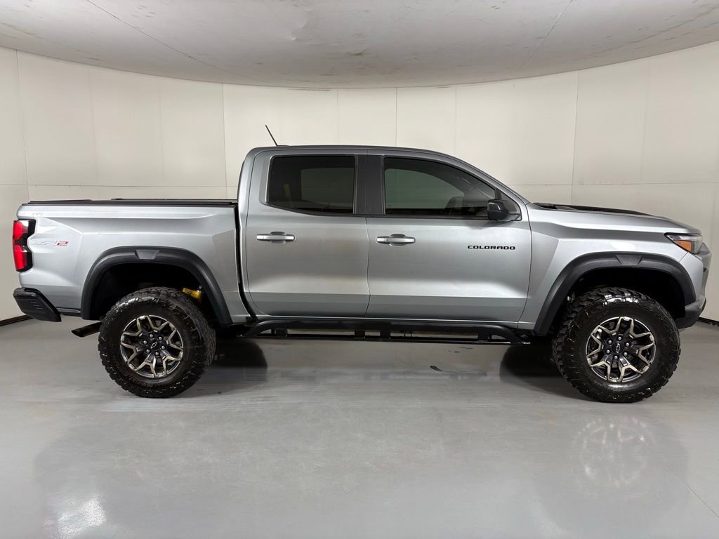 Used 2023 Chevrolet Colorado ZR2 w/ ZR2 Convenience Package III image 11
