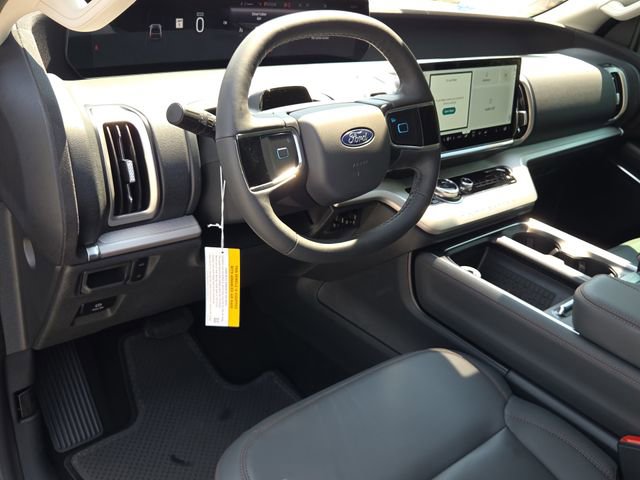 New 2025 Ford Expedition Active image 16