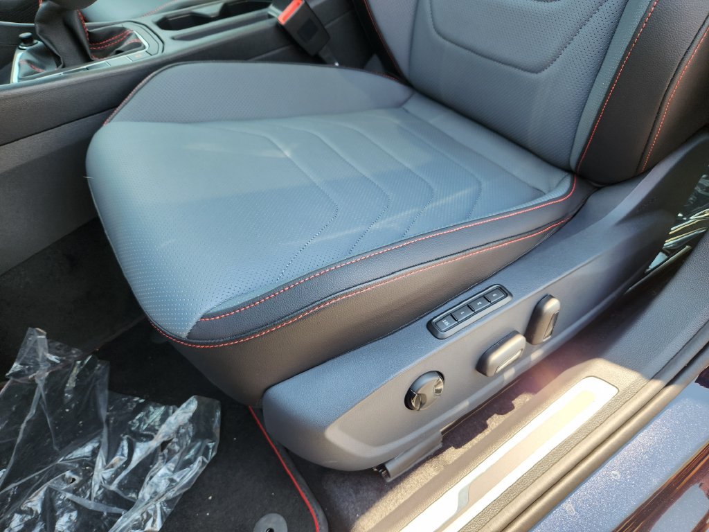 New 2026 Volkswagen Jetta GLI Autobahn FWD image 14