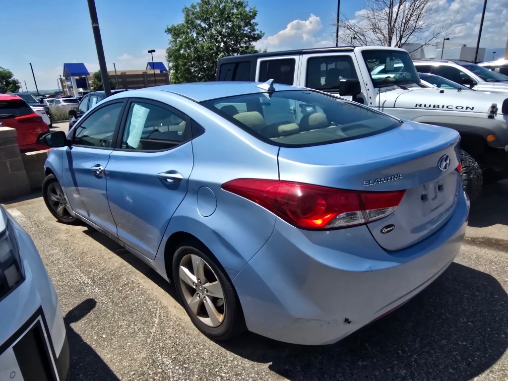 Used 2013 Hyundai Elantra GLS w/ Preferred Pkg FWD image 11