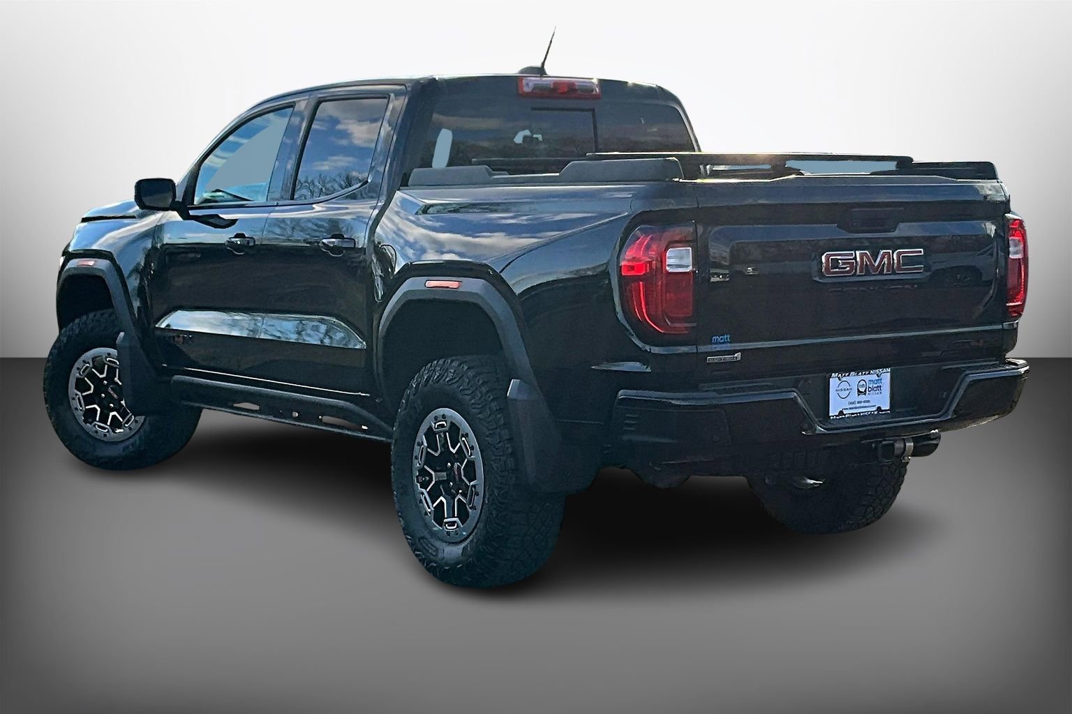 Used 2023 GMC Canyon AT4X w/ Edition 1 AWD/4WD image 11