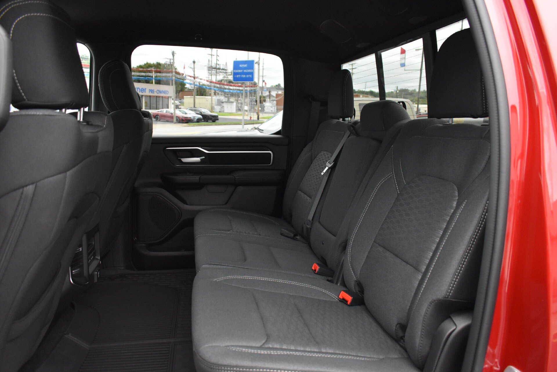 New 2026 RAM 1500 Big Horn AWD/4WD image 17