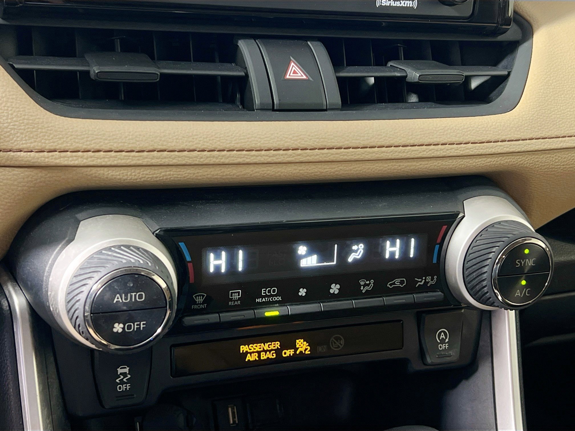 Used 2020 Toyota RAV4 XLE w/ Convenience Package image 27