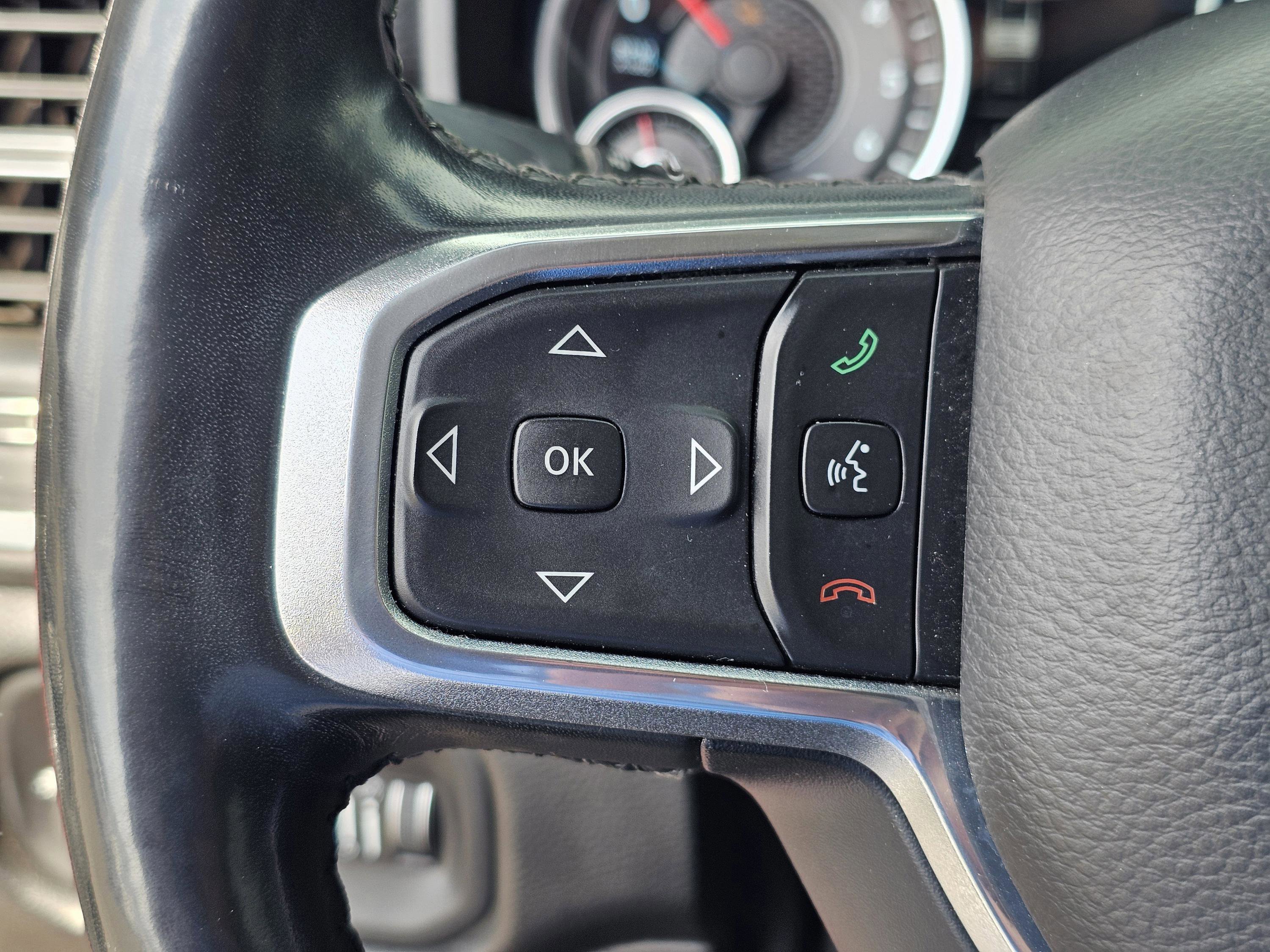 Used 2019 RAM 1500 Laramie AWD/4WD image 22