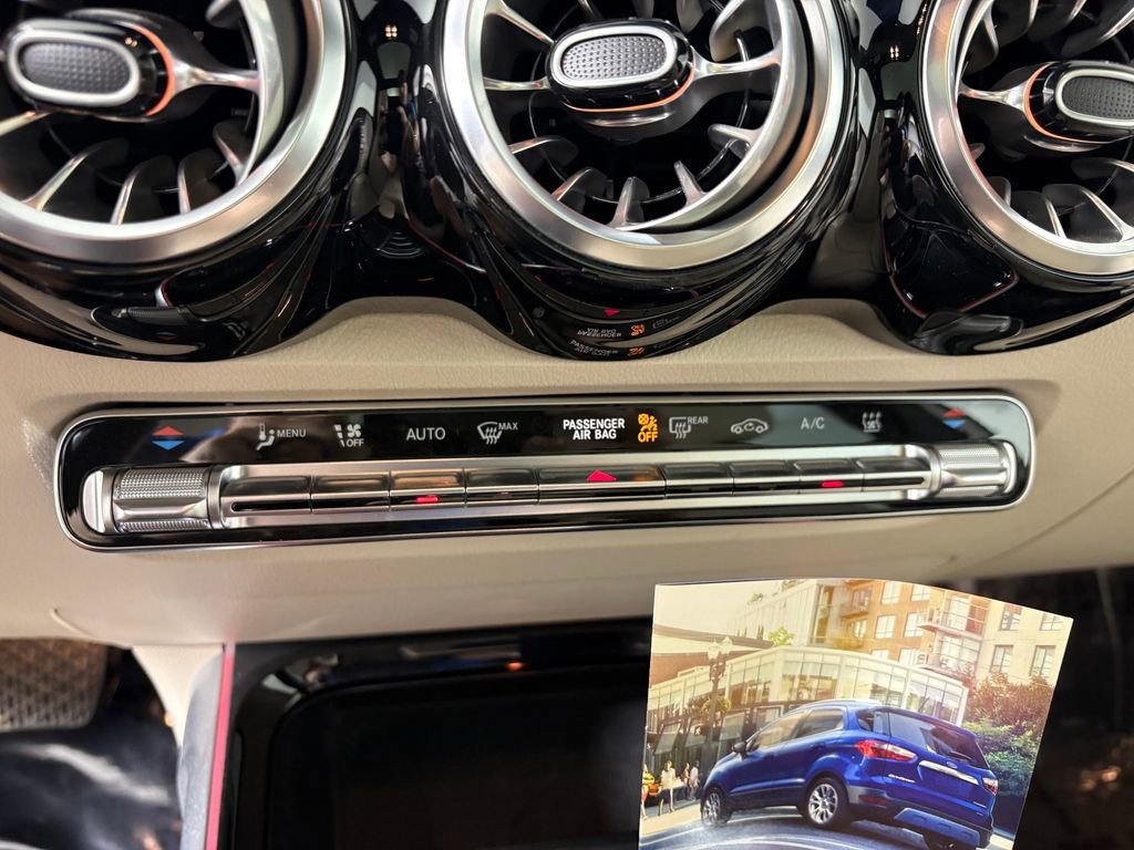 Used 2023 Mercedes-Benz EQB 300 4MATIC image 20