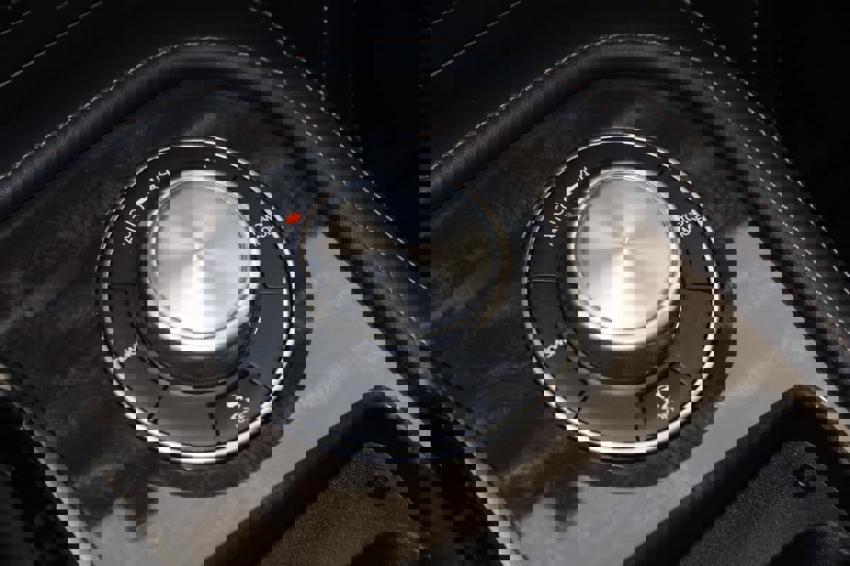 Used 2024 Nissan Armada Platinum w/ Captain's Chairs Package image 28