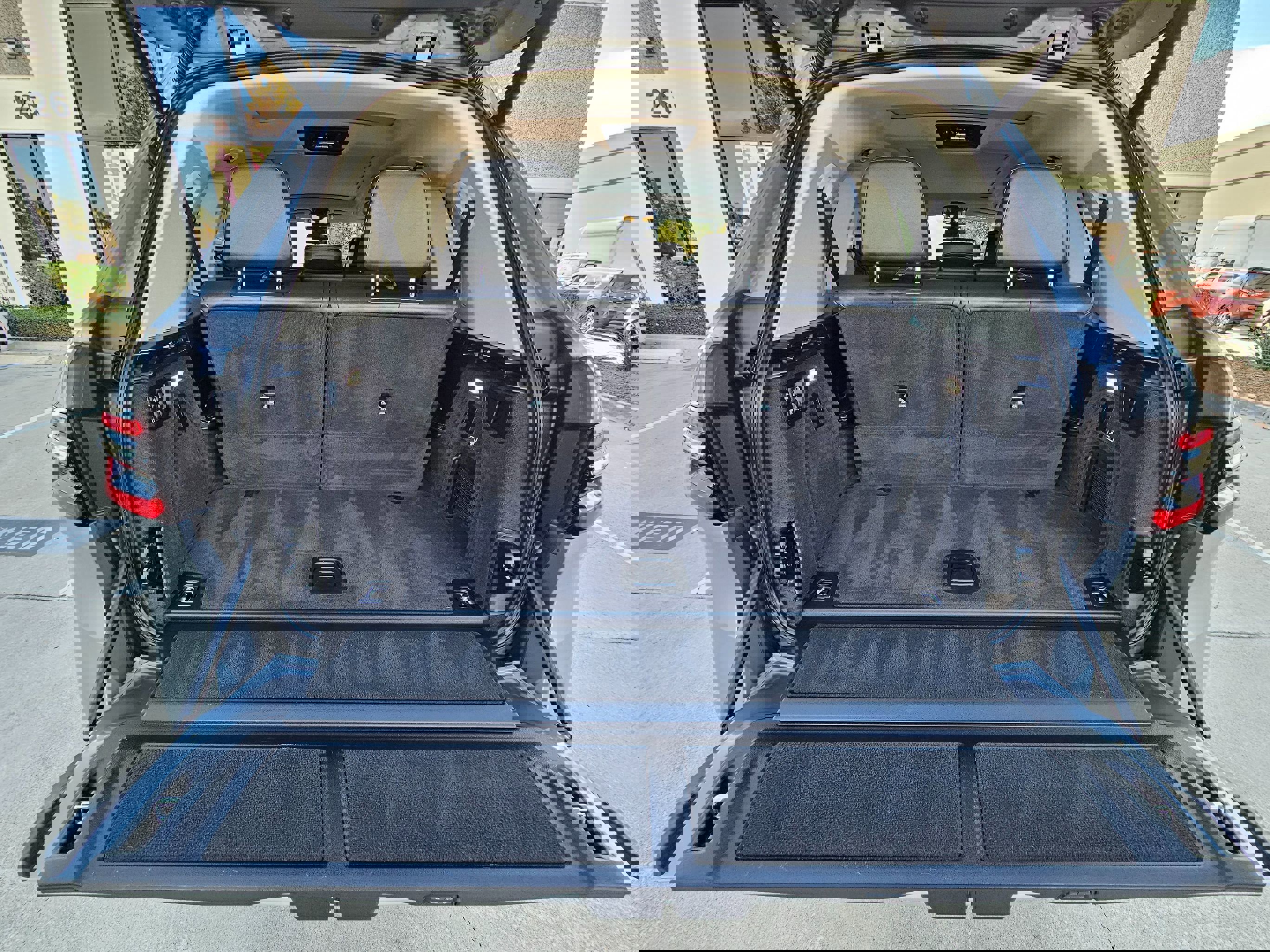 Used 2025 BMW X7 xDrive40i image 21