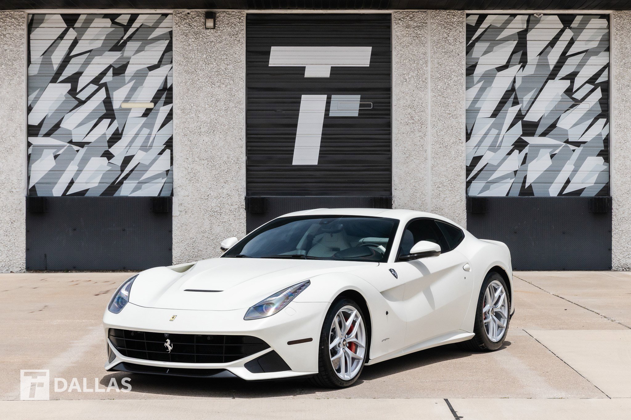 Used 2014 Ferrari F12 Berlinetta image 6