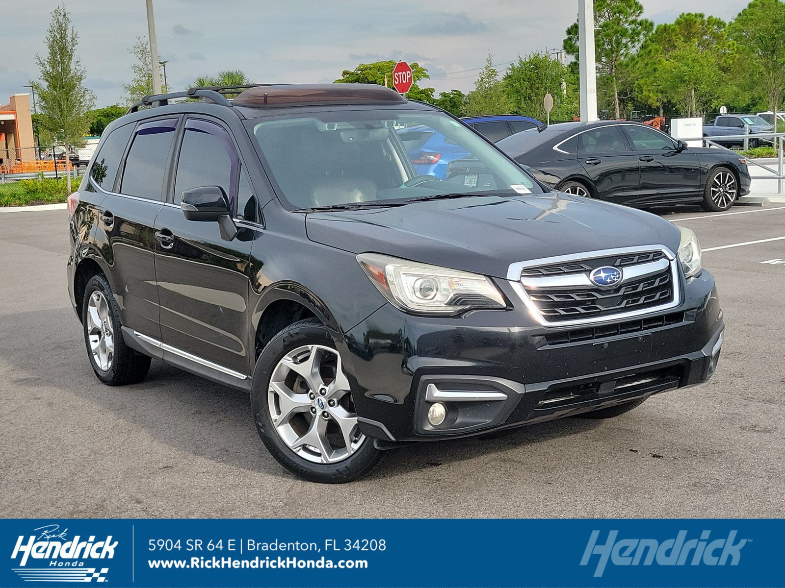 Used 2017 Subaru Forester 2.5i Touring AWD/4WD image 1