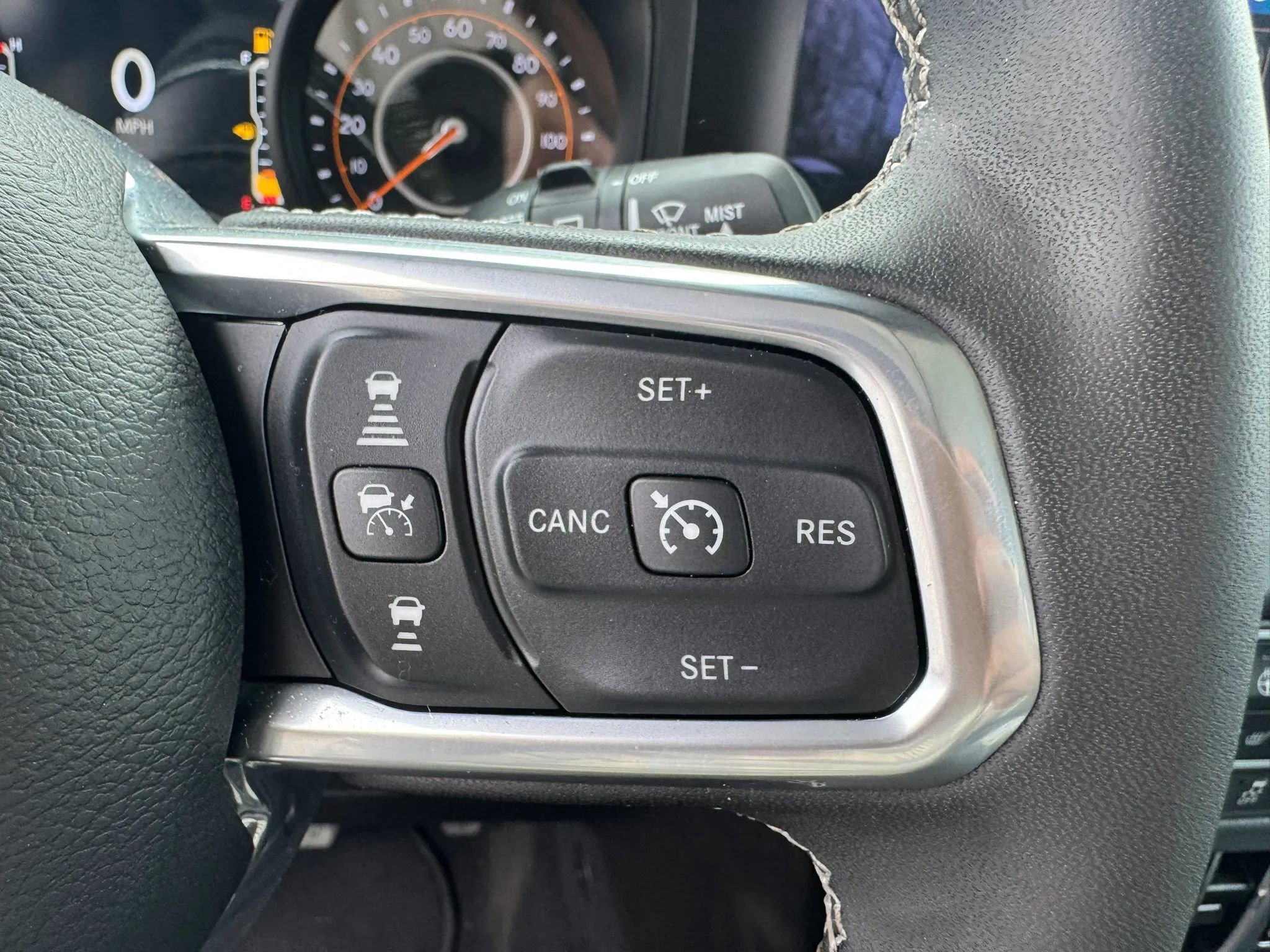 Used 2025 Jeep Wrangler Unlimited Sahara image 16