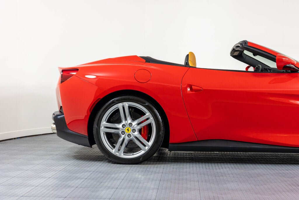 Certified 2020 Ferrari Portofino RWD image 26