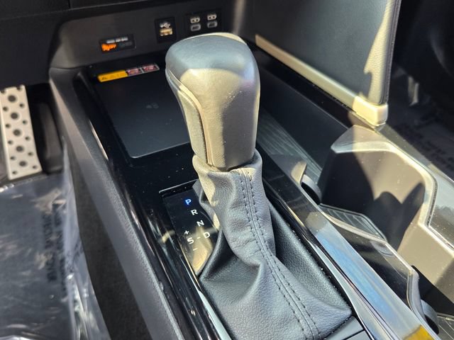 Used 2025 Toyota Camry XSE FWD image 27