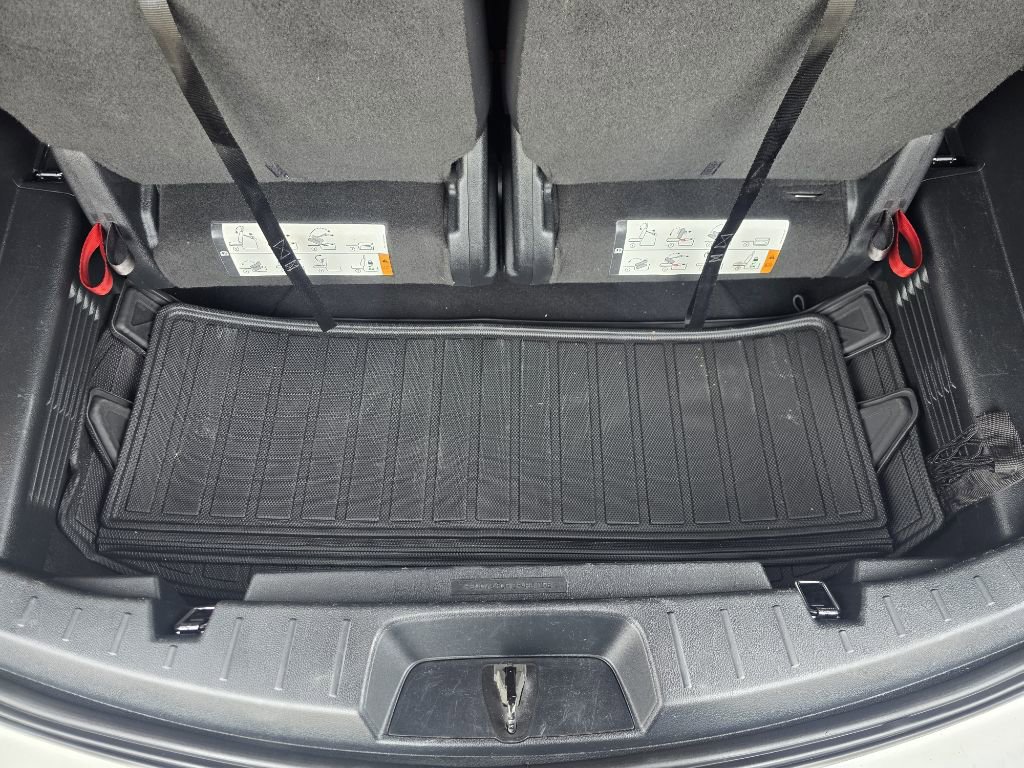 Used 2017 Ford Explorer XLT w/ Equipment Group 202A image 23