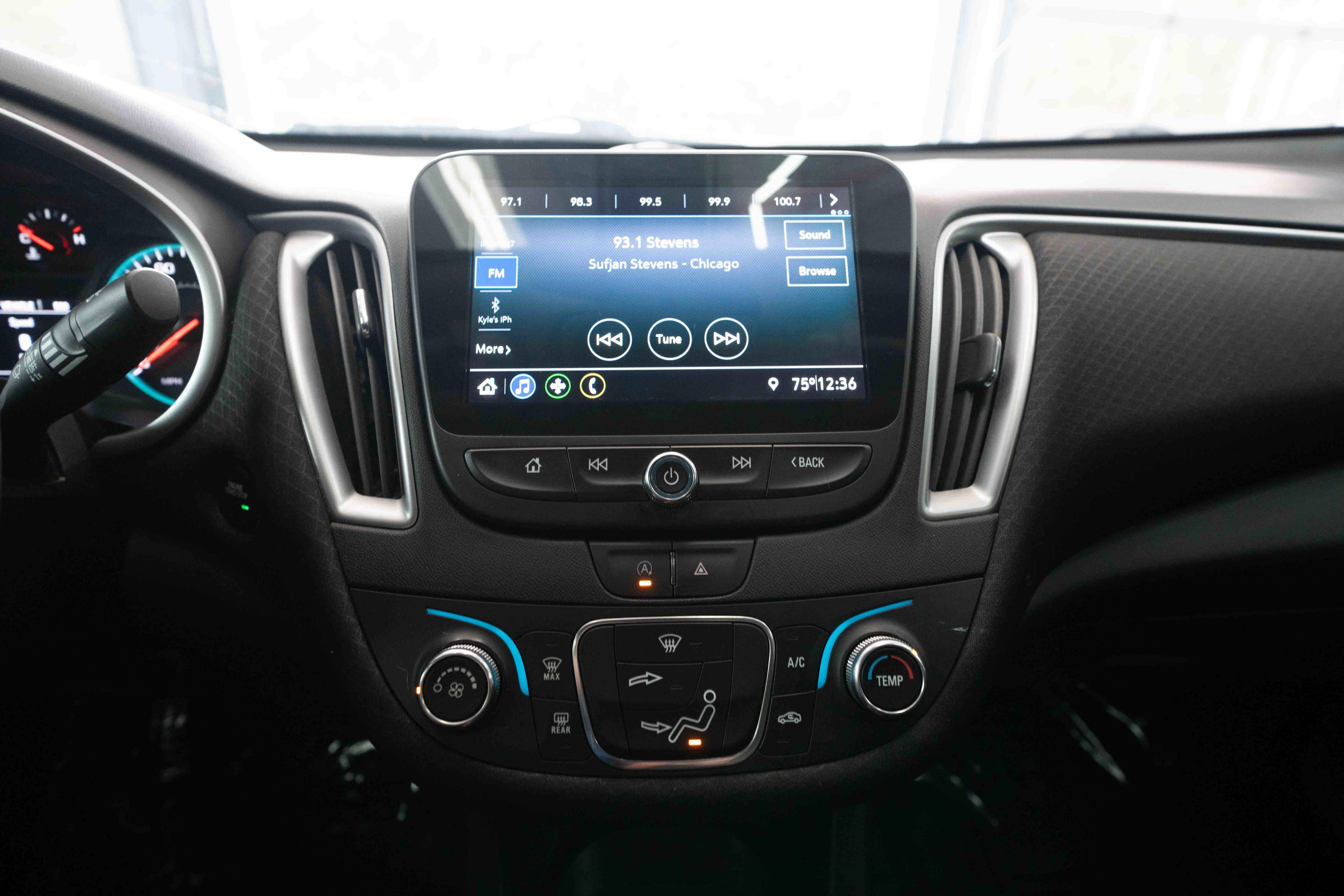 Used 2020 Chevrolet Malibu LS FWD image 17