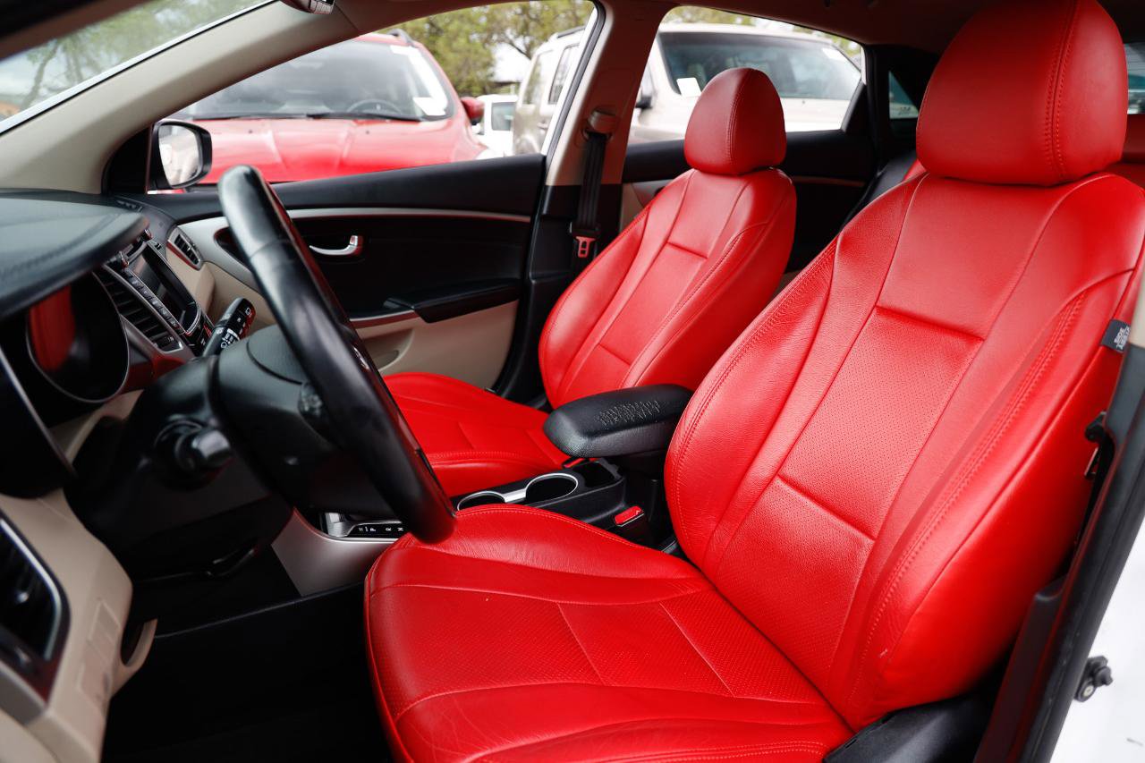 Used 2013 Hyundai Elantra GT w/ Style Pkg image 6