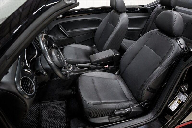 Used 2013 Volkswagen Beetle 2.0T FWD image 9