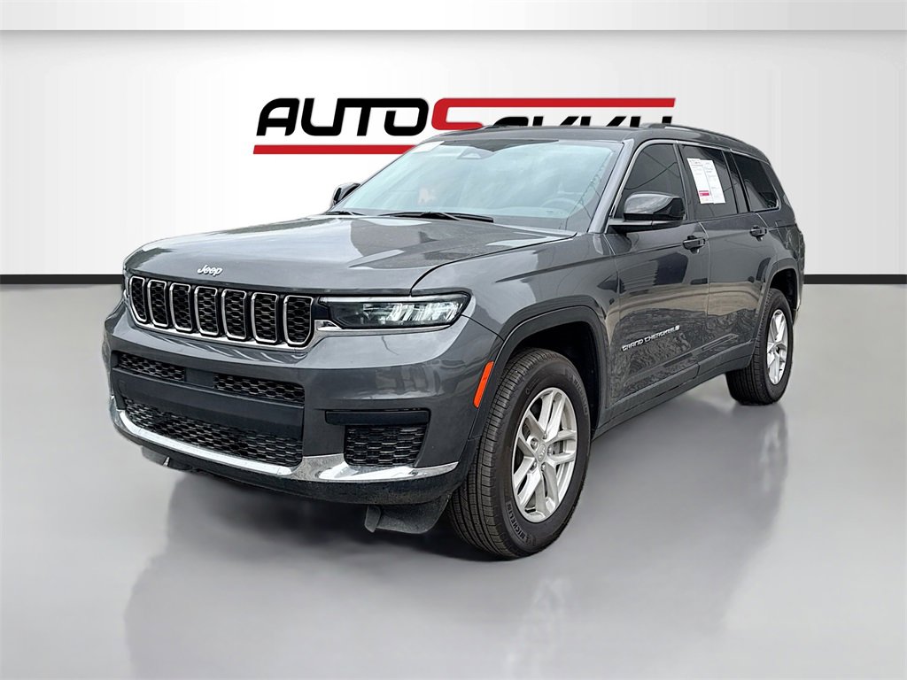 Used 2024 Jeep Grand Cherokee L Laredo image 3