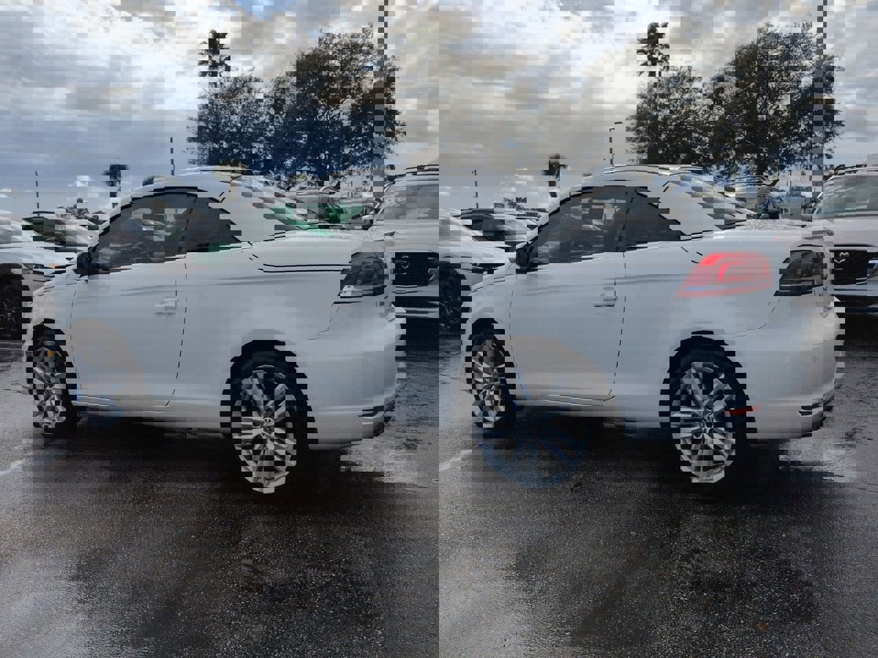 Used 2013 Volkswagen Eos Executive image 6