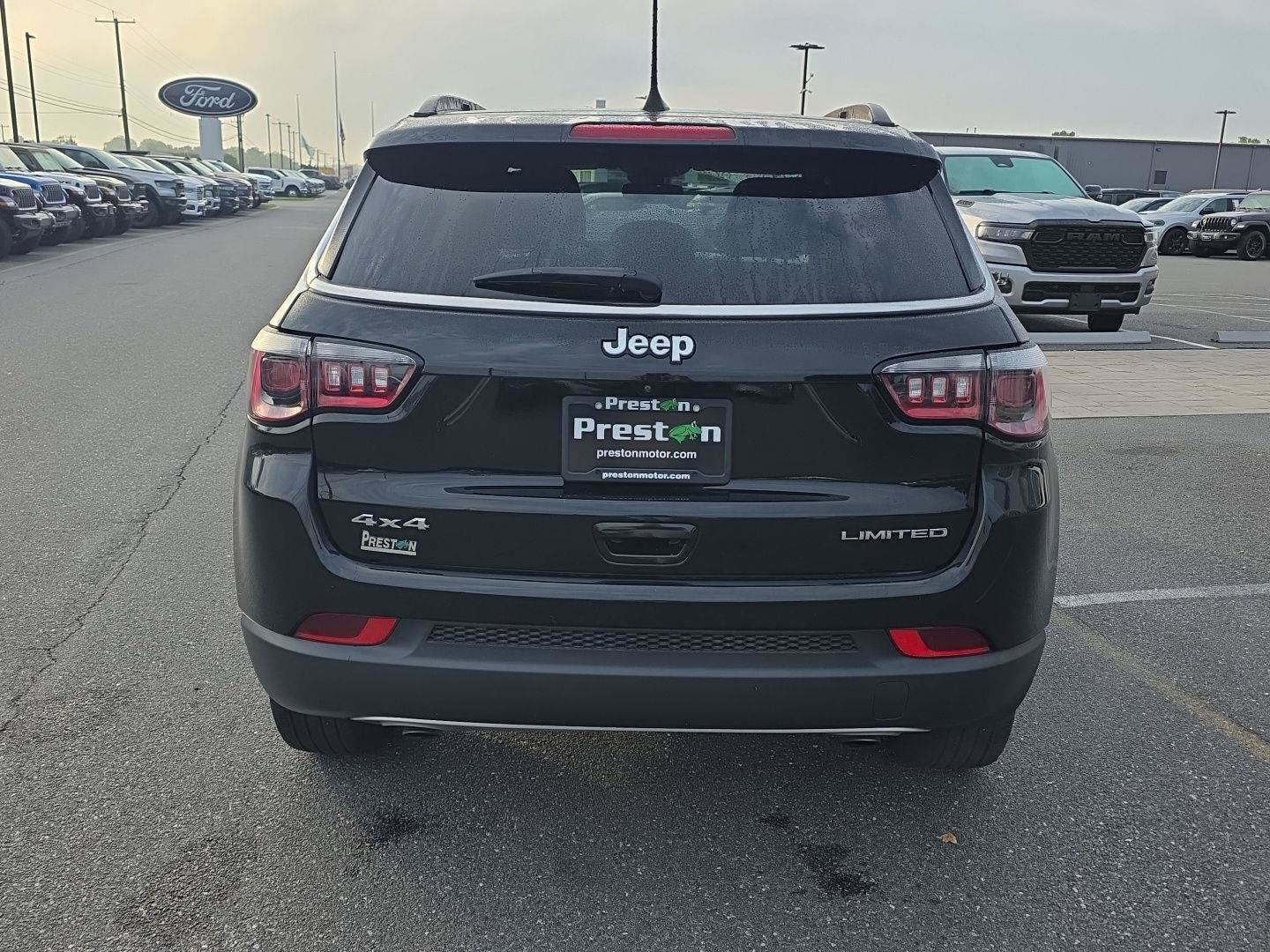 Used 2023 Jeep Compass Limited AWD/4WD image 6