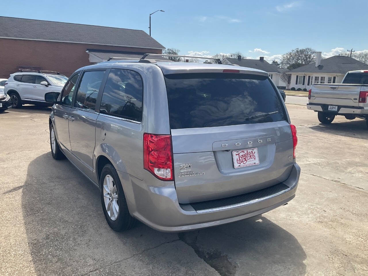 Used 2019 Dodge Grand Caravan SXT FWD image 5