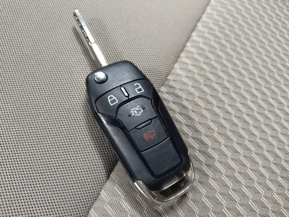 Used 2021 Ford Explorer 2WD image 32
