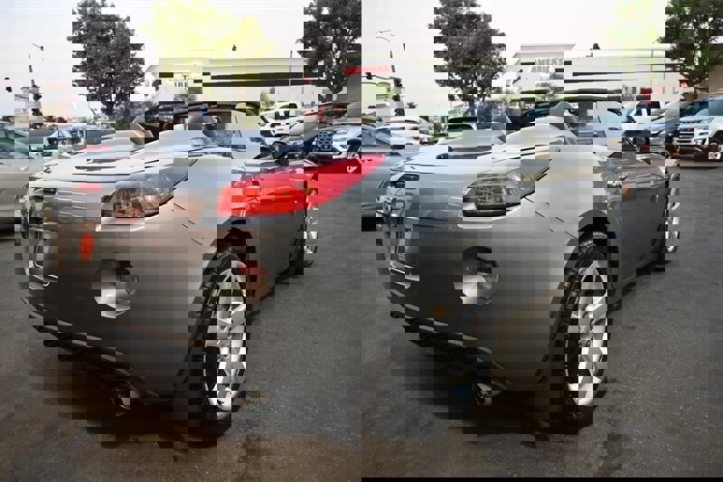 Used 2006 Pontiac Solstice Convertible w/ Premium Package image 18