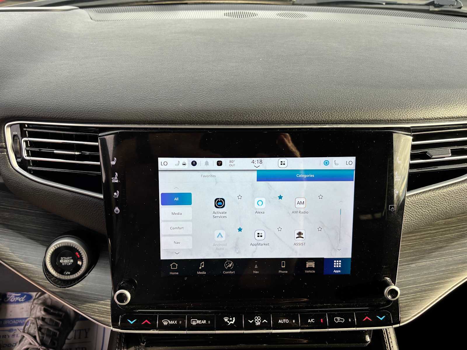 Certified 2024 Jeep Wagoneer L Series III w/ Flexible Seating Group image 39