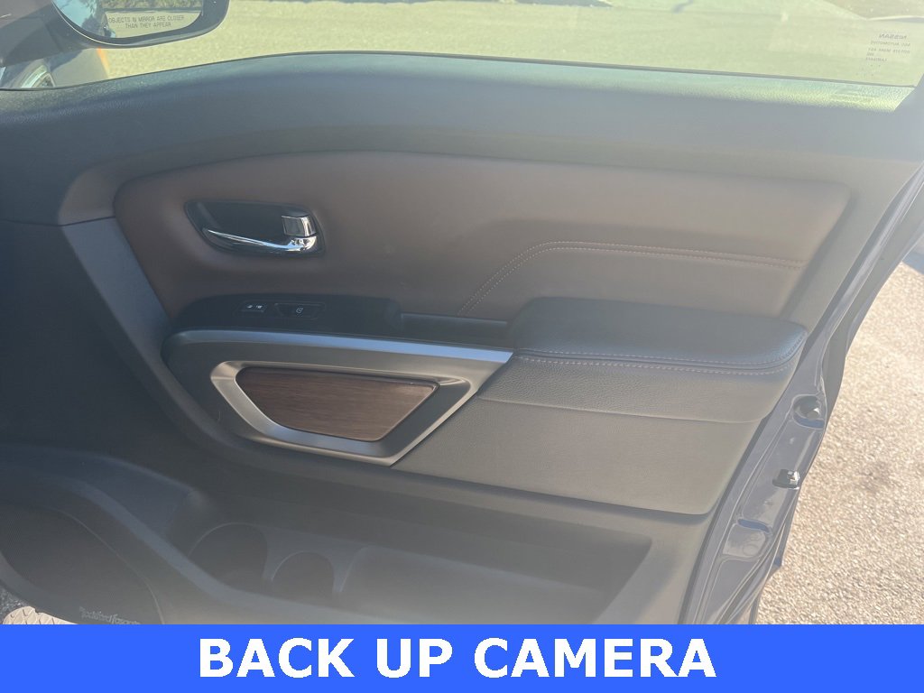 Used 2017 Nissan Titan Platinum Reserve image 4