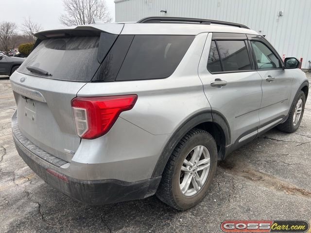 Used 2020 Ford Explorer XLT image 3