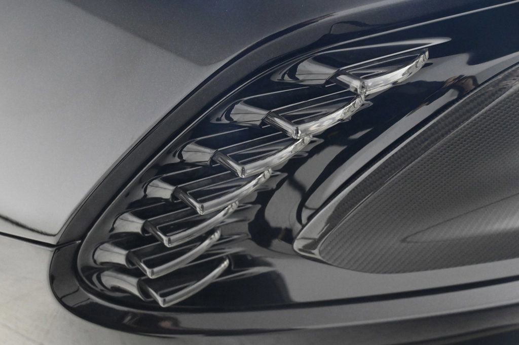 Used 2025 Aston Martin Vanquish image 26