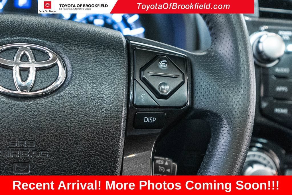 Used 2018 Toyota 4Runner TRD Off-Road Premium AWD/4WD image 18