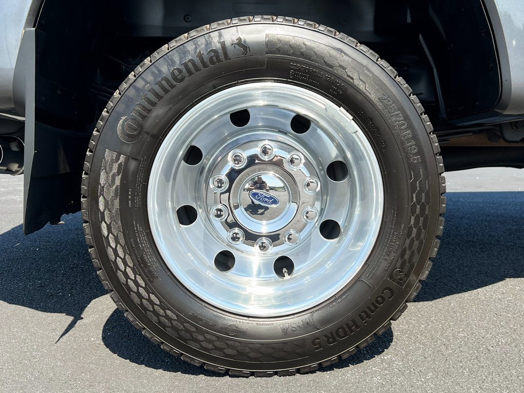 Used 2024 Ford F450 Limited w/ FX4 Off-Road Package image 18