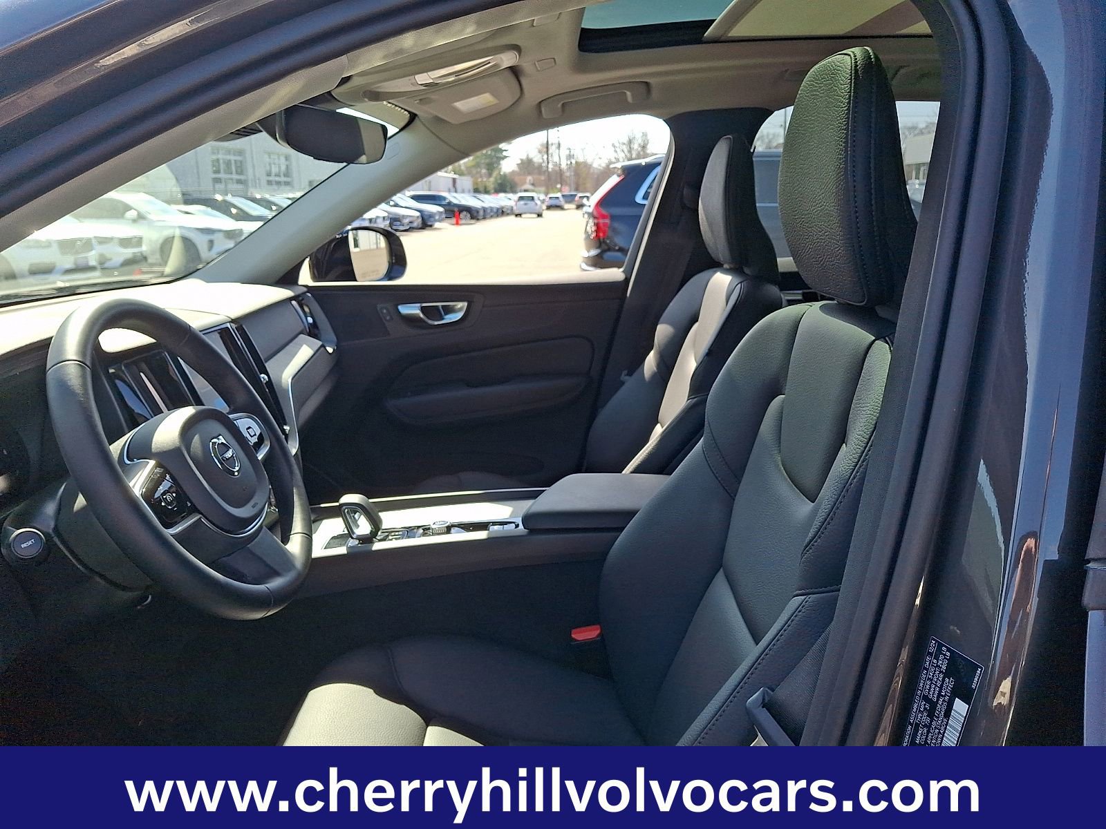 Certified 2025 Volvo XC60 B5 Plus image 14