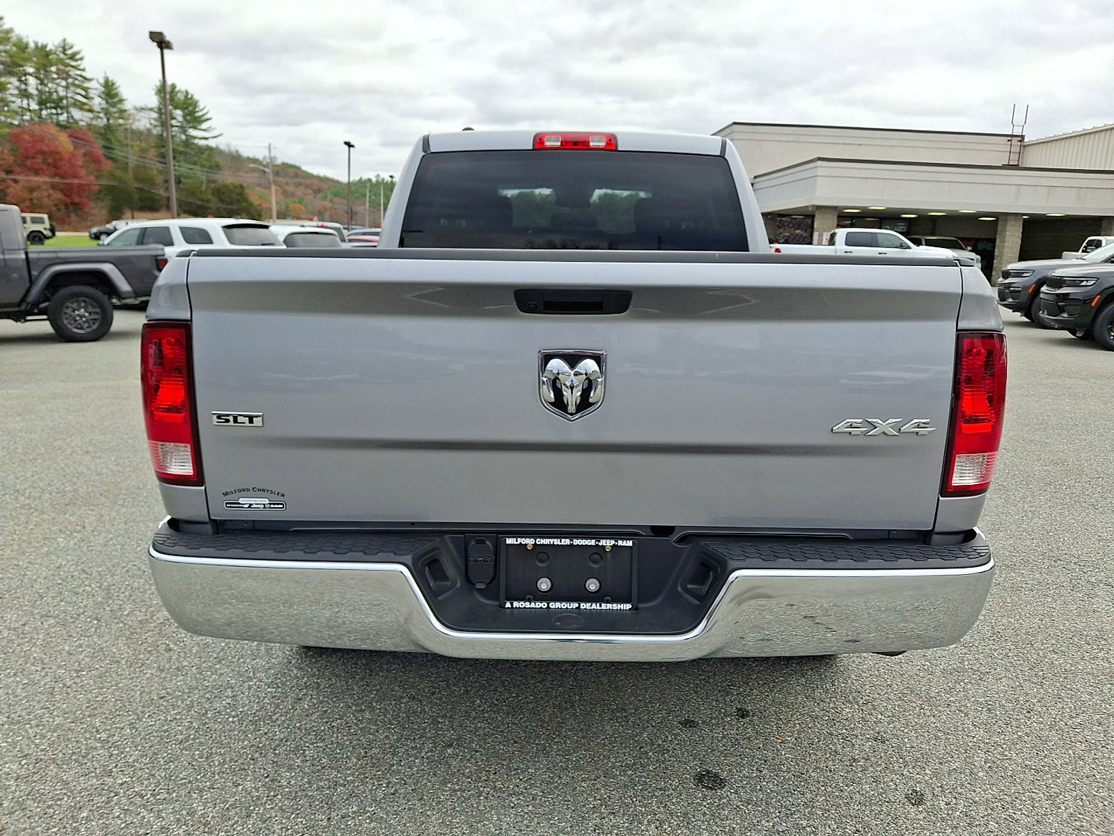 Used 2024 RAM 1500 Classic SLT image 9