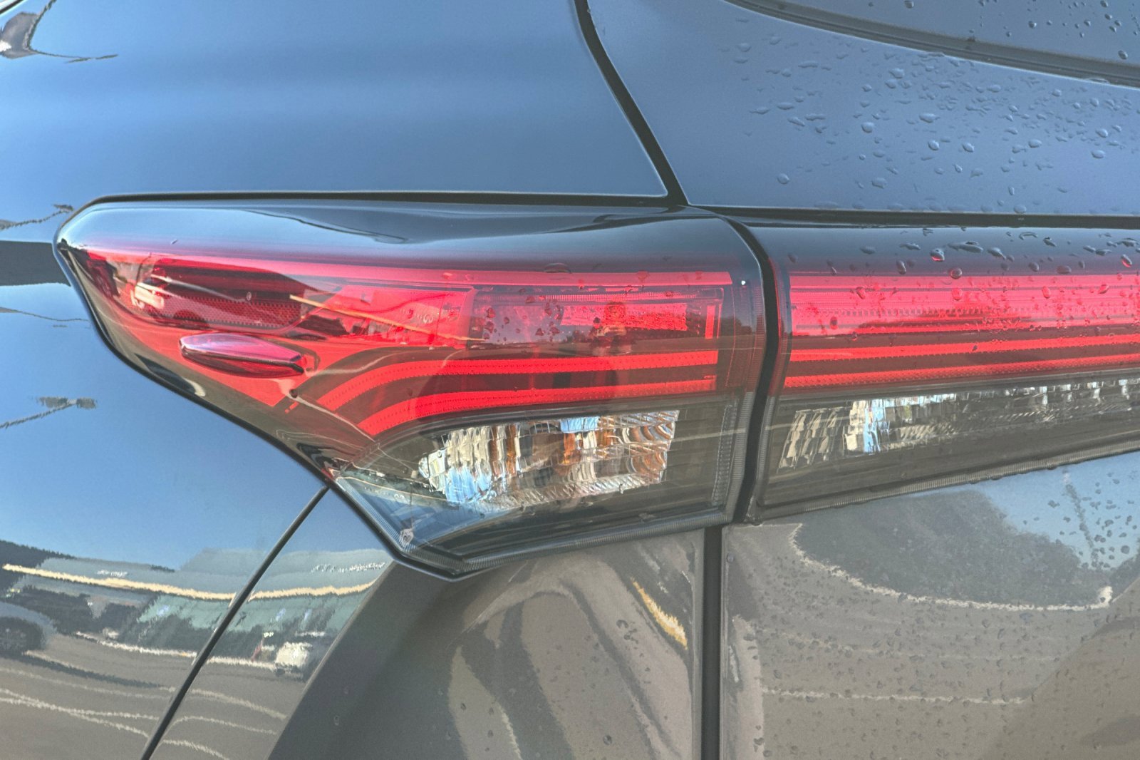 Used 2023 Toyota Highlander XLE image 51