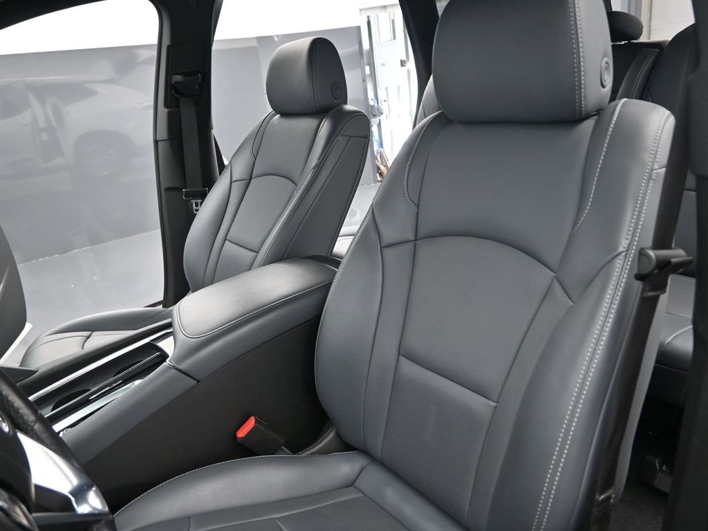Used 2024 Buick Enclave Premium image 9