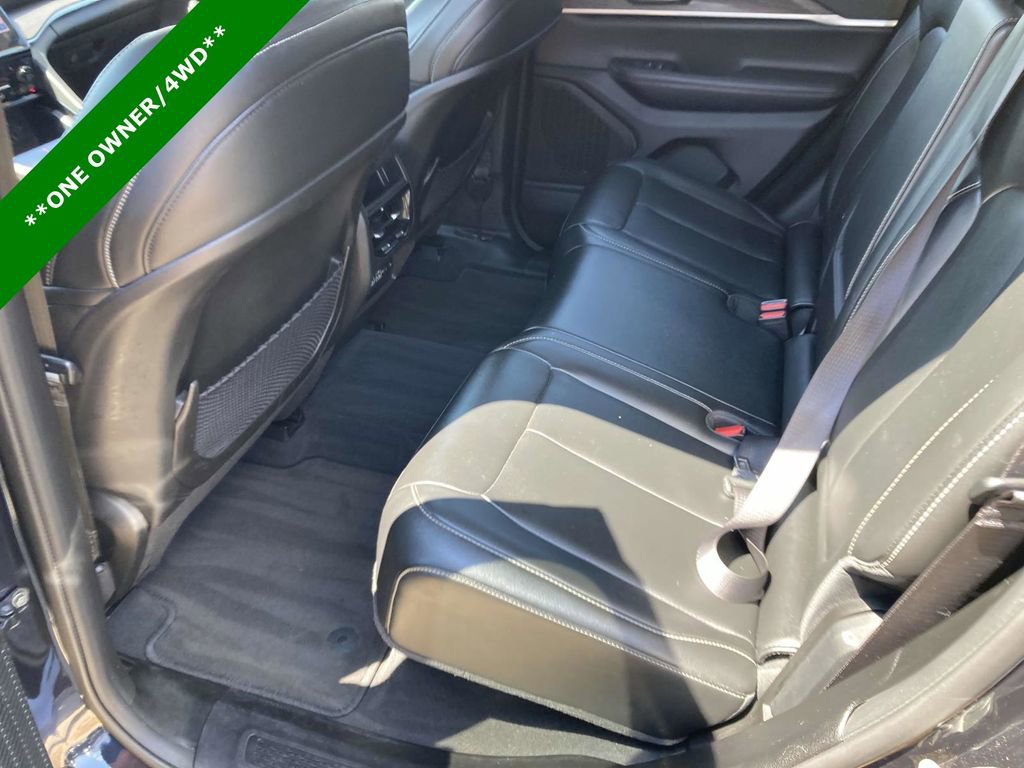 Used 2023 Jeep Grand Cherokee Limited image 13