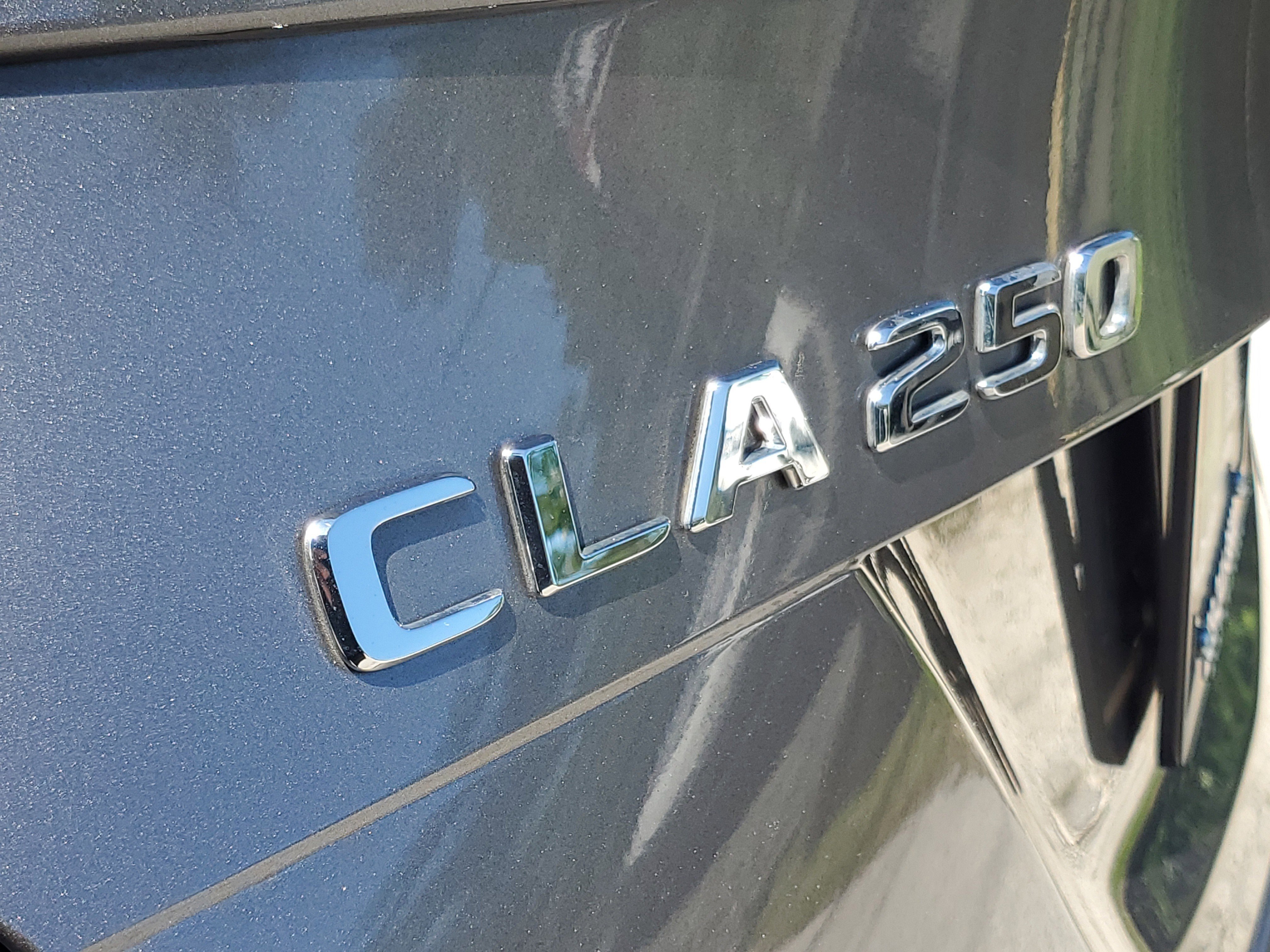 Used 2018 Mercedes-Benz CLA 250 4MATIC image 8