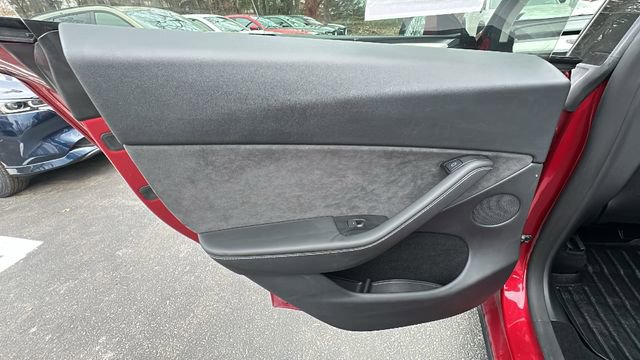 Used 2024 Tesla Model Y Long Range image 24