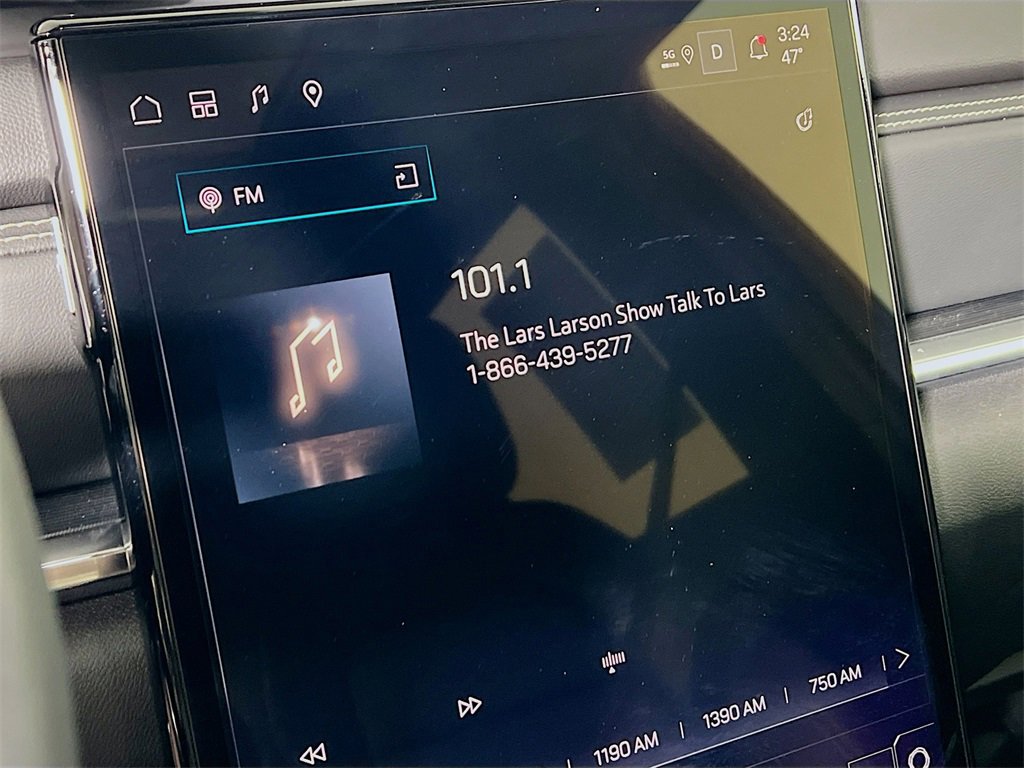 Used 2025 GMC Terrain Elevation w/ Elevation Premium Package image 14