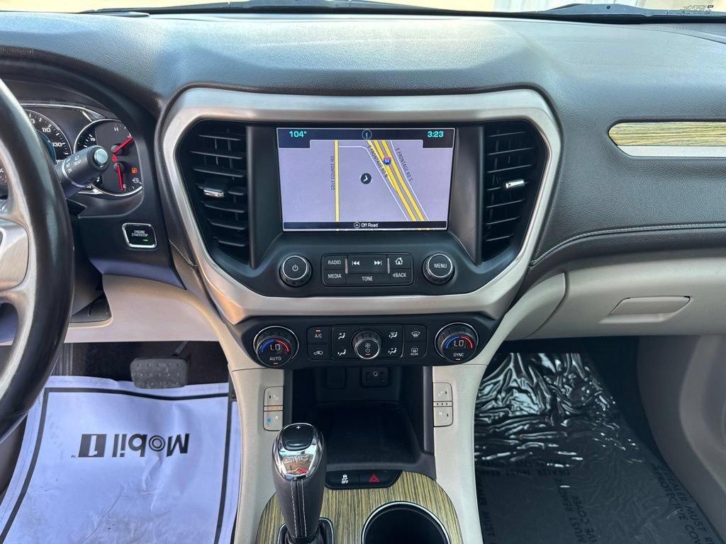 Used 2019 GMC Acadia Denali w/ Technology Package AWD/4WD image 25
