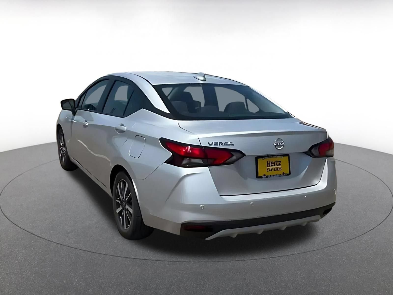 Used 2025 Nissan Versa SV FWD image 10