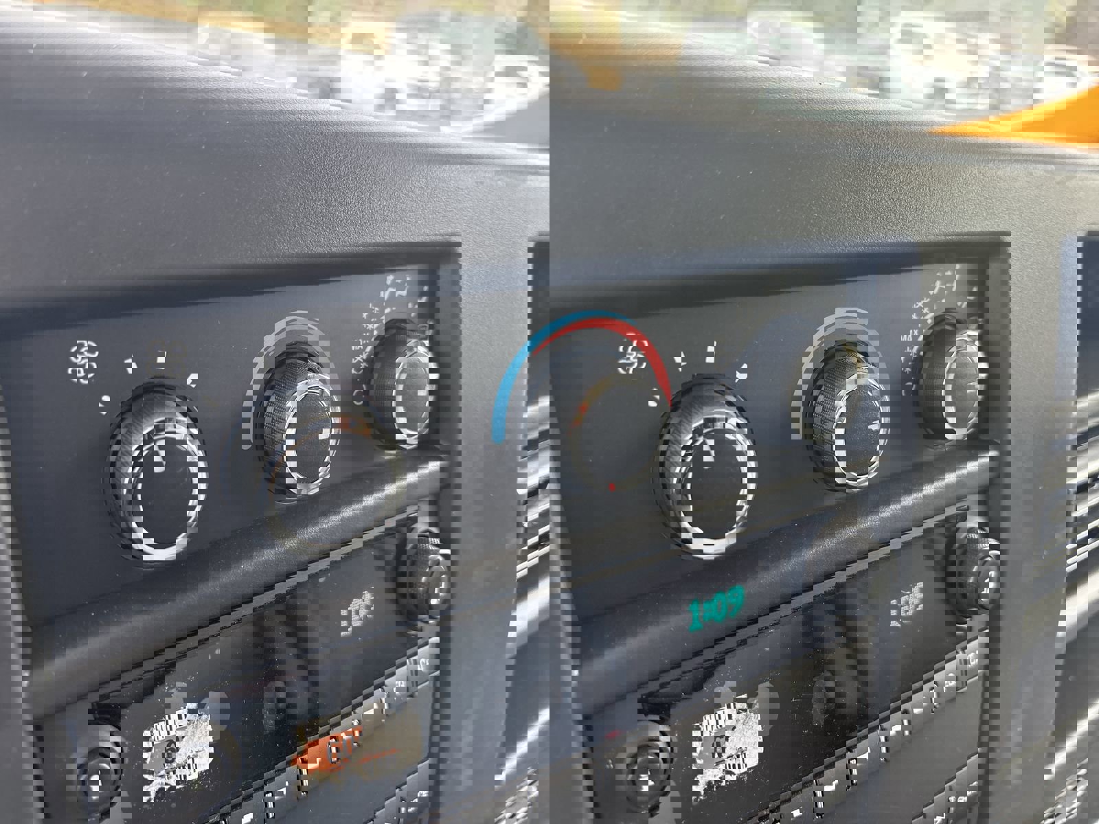 New 2025 Chevrolet Express 3500 w/ Power Convenience Package image 18